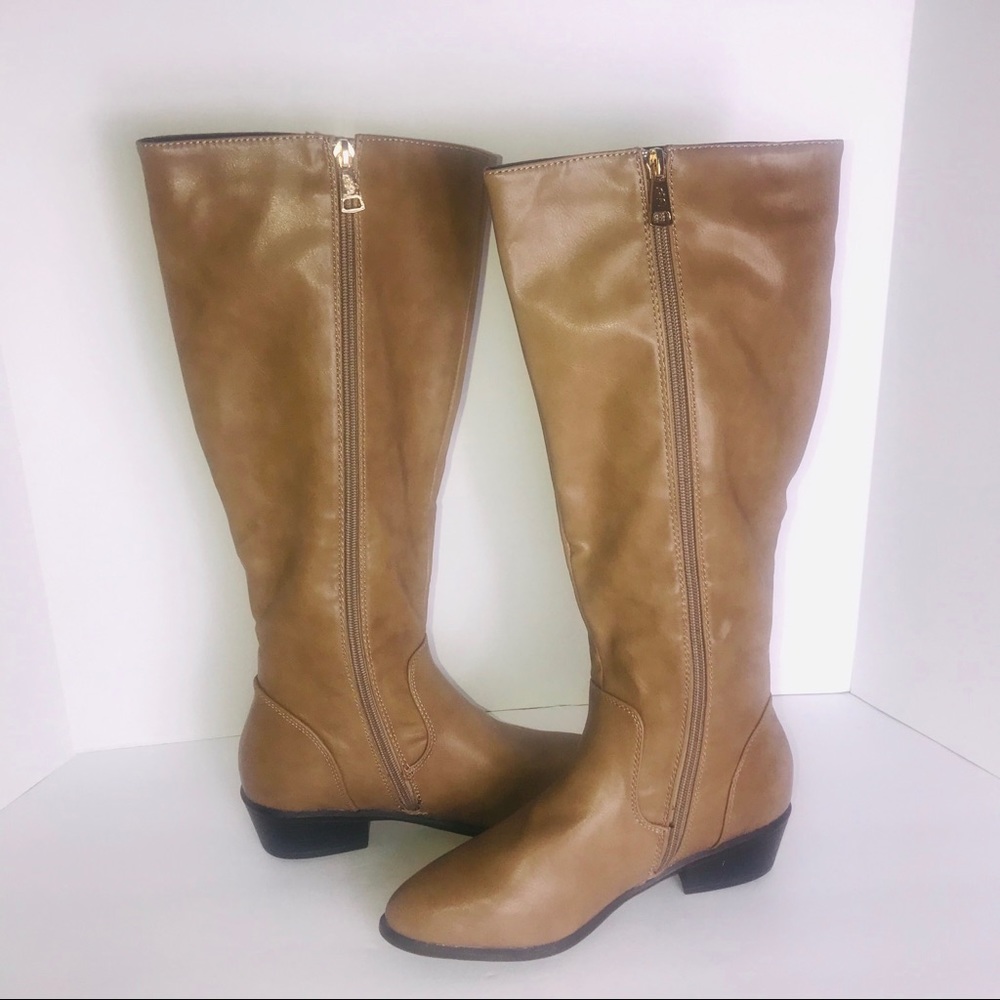 NWOT DbDk Knee High Trece-1 Boots